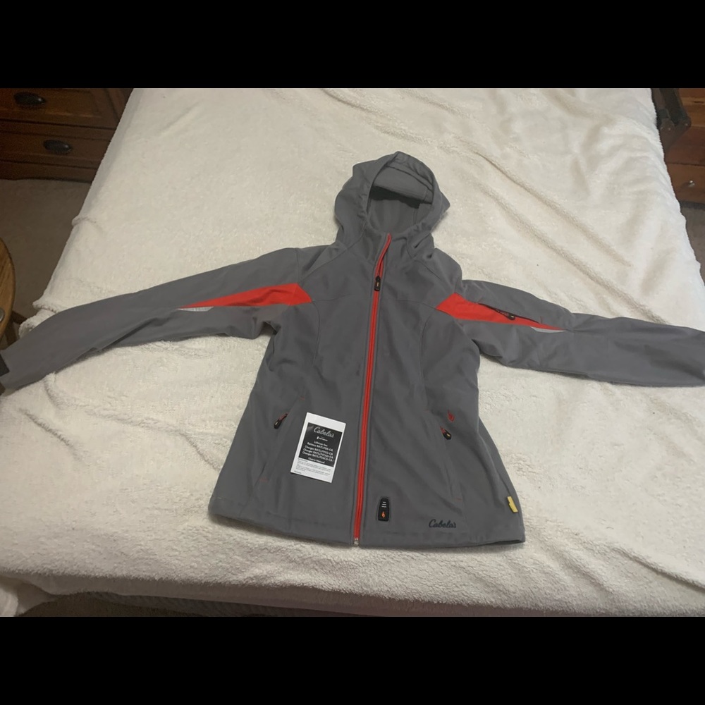 Cabela's Women's Heated Performance Soft Shell Hooded Jacket, grey size medium